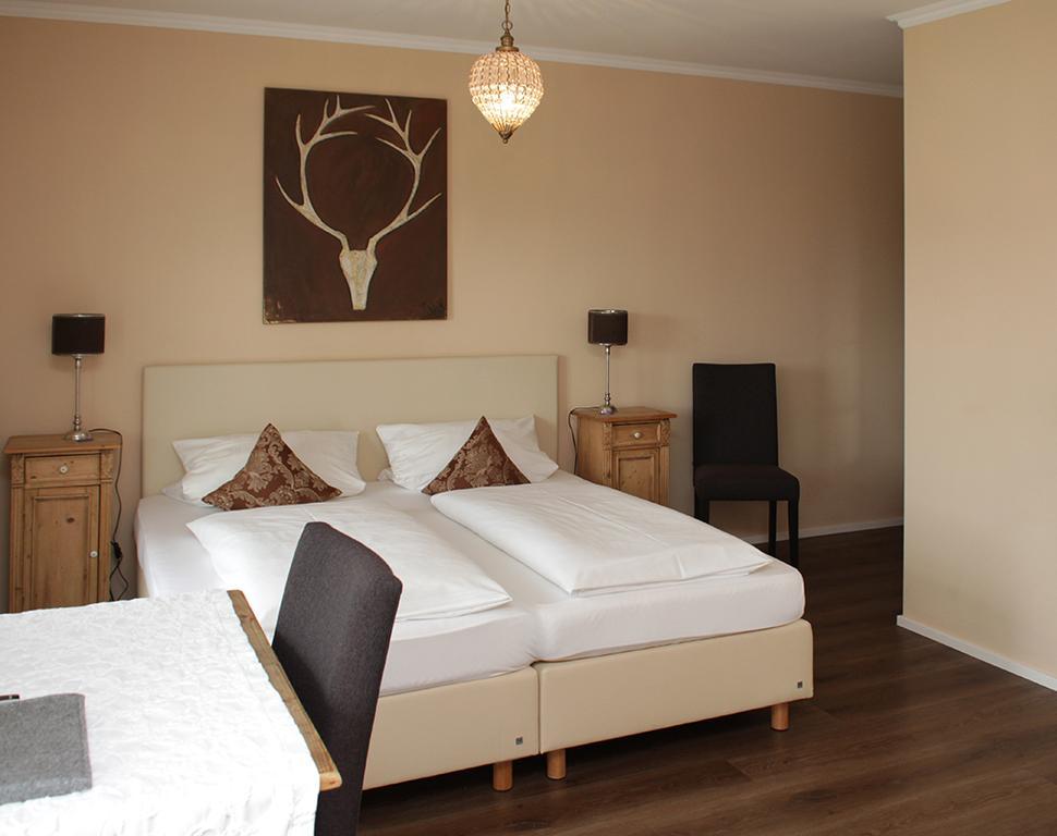 רימסטינג Hotel Zur Sonne מראה חיצוני תמונה