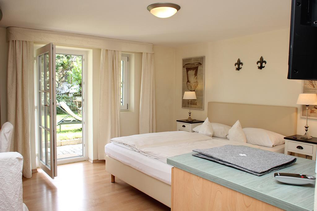 רימסטינג Hotel Zur Sonne מראה חיצוני תמונה