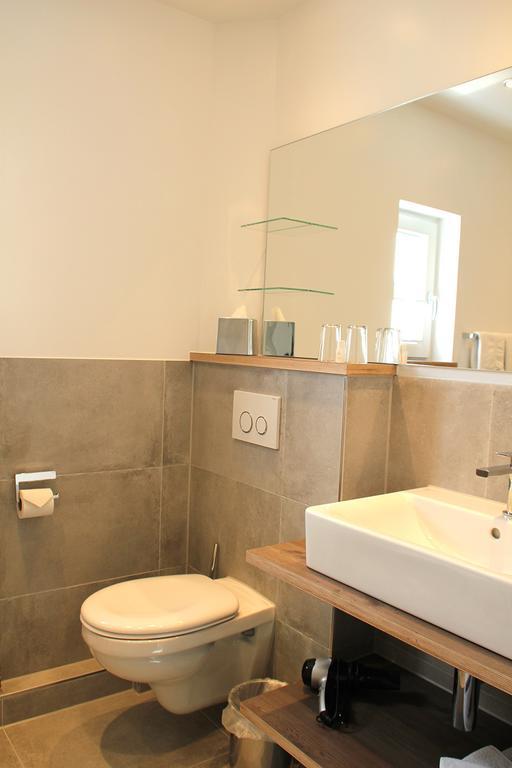 רימסטינג Hotel Zur Sonne חדר תמונה